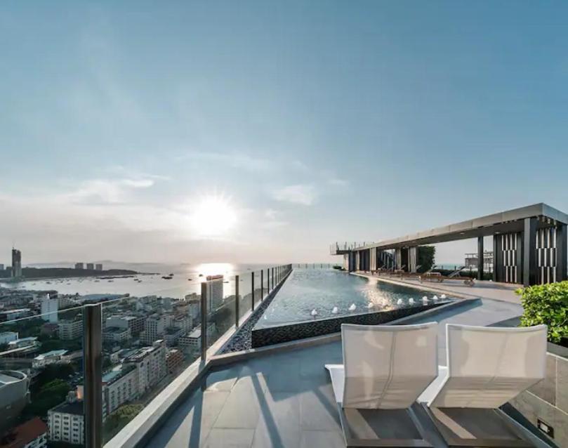 The Base Central Pattaya Quiet King-Bed With Infinity Pool & Free Netflix! المظهر الخارجي الصورة