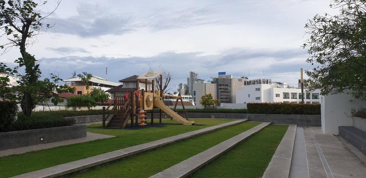 The Base Central Pattaya Quiet King-Bed With Infinity Pool & Free Netflix! المظهر الخارجي الصورة