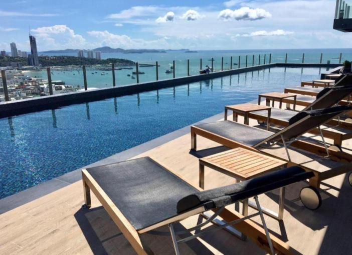 The Base Central Pattaya Quiet King-Bed With Infinity Pool & Free Netflix! المظهر الخارجي الصورة