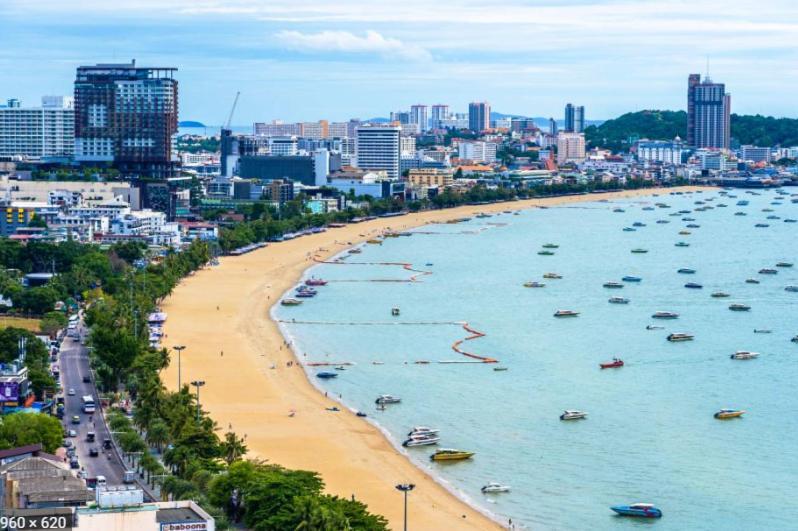 The Base Central Pattaya Quiet King-Bed With Infinity Pool & Free Netflix! المظهر الخارجي الصورة